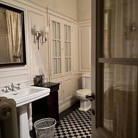 Vittorio Emanuele Lägenhet Alba (Piedmont)